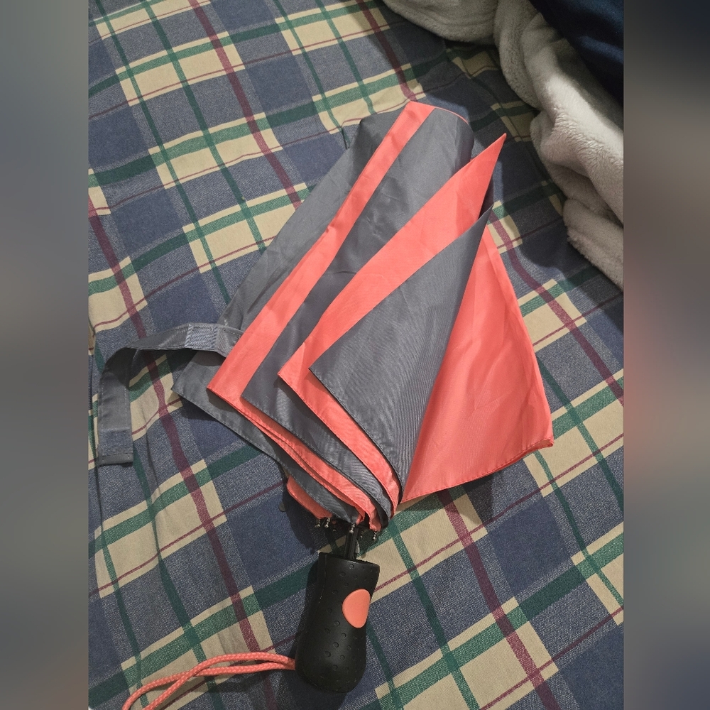 Used Umbrella - Picture 2 of 4